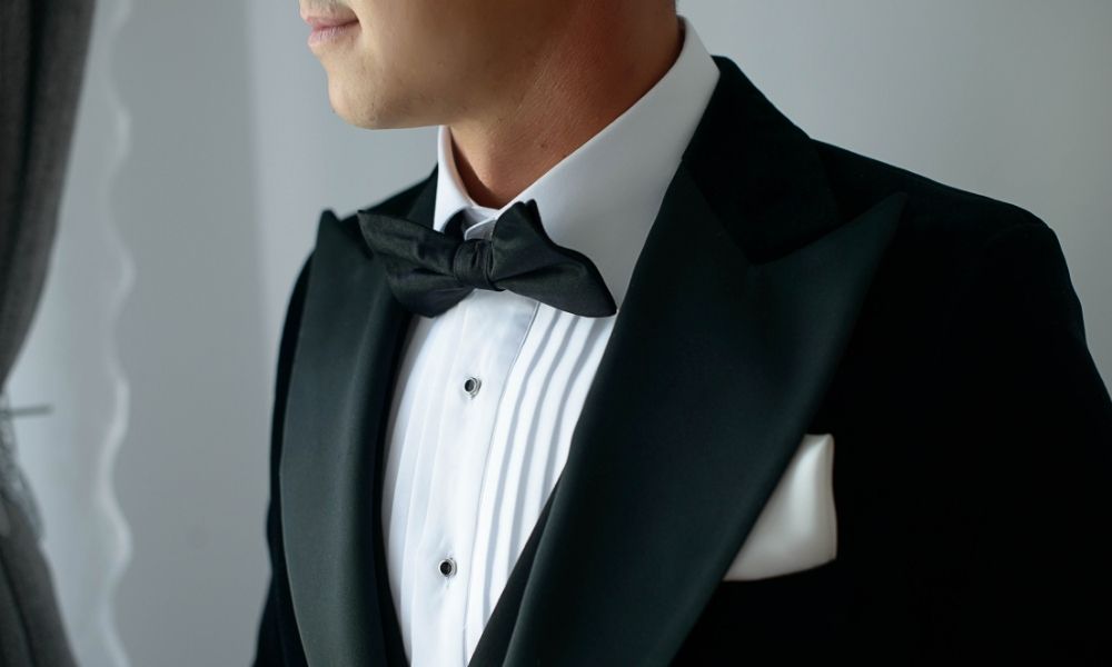 Tuxedo vs. Wedding Suit: What's the Difference?